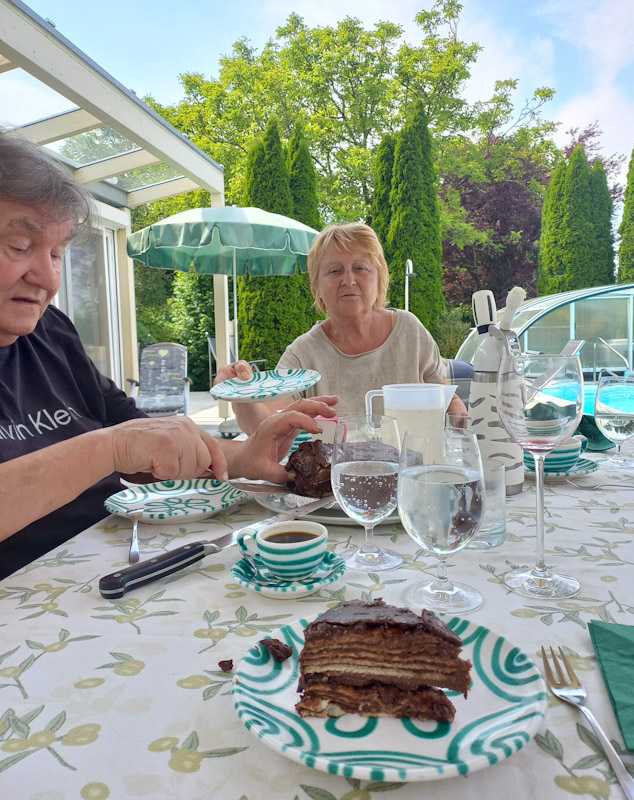 Gisi und Hans CZ 6.23 Anschnitt Torte