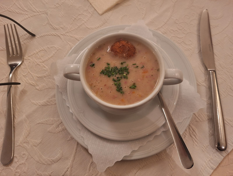 Hum.11.24 Gansleinmachsuppe