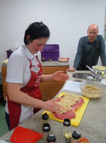 LFI März 18 Kalbsrollbraten füllen