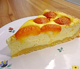 Marillenkuchen Tortenstück