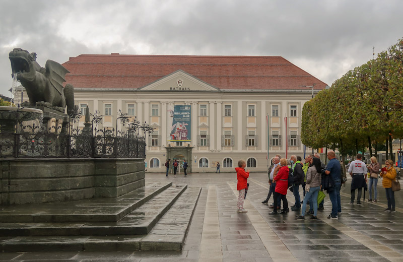 OWA Ausflug 9.2020 SDtadtführung Klagenfurt Lindwurm jpg