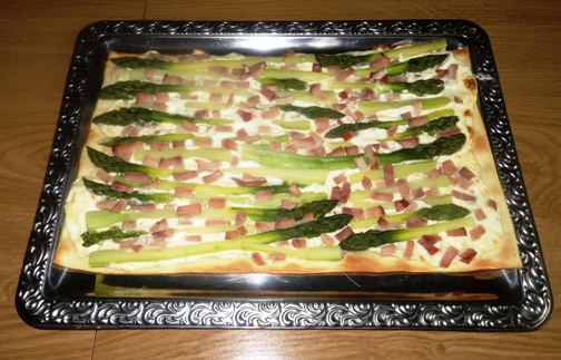 Spargel Flammkuchen fertig