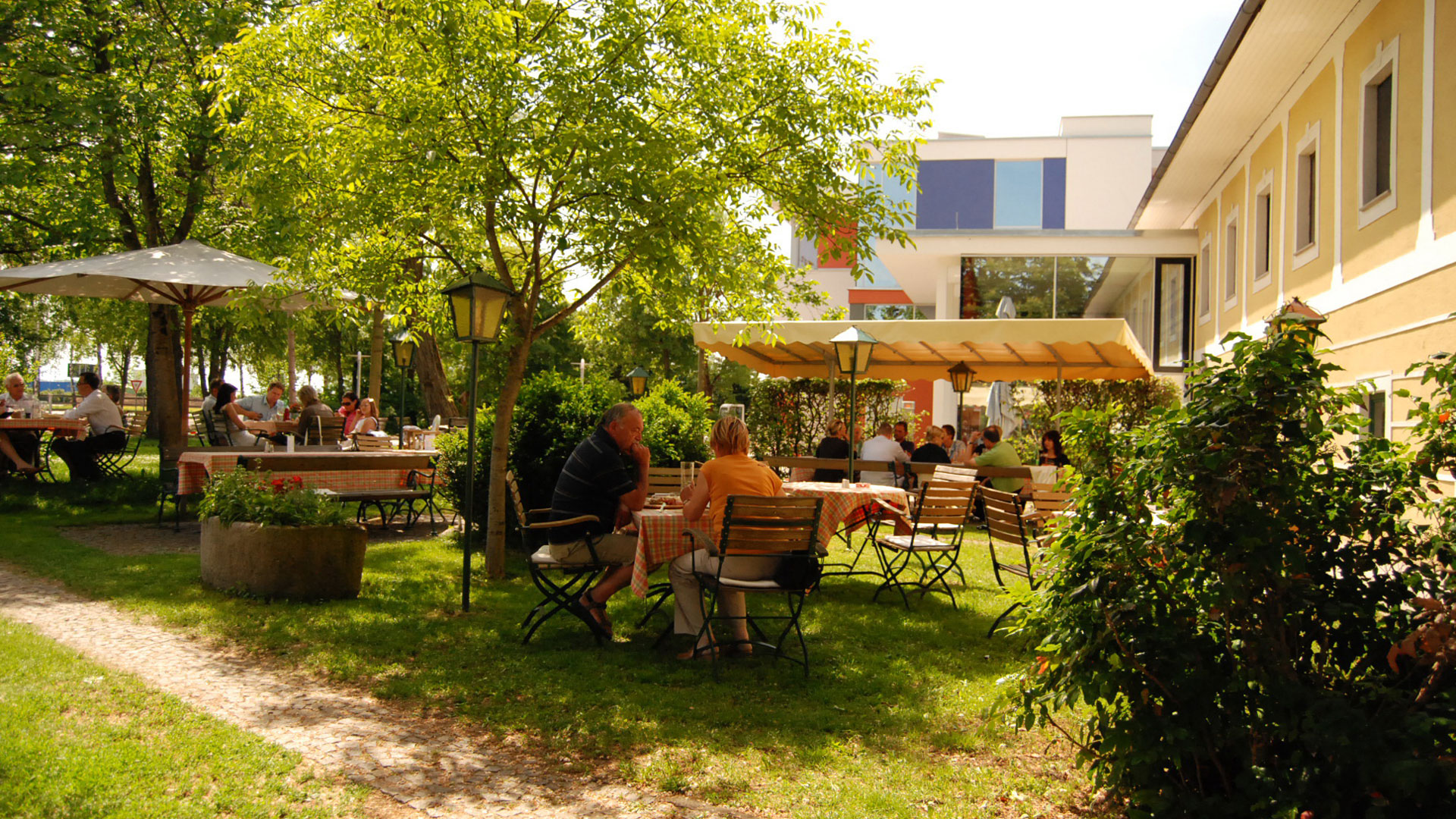 restaurant maxlhaid gastgarten