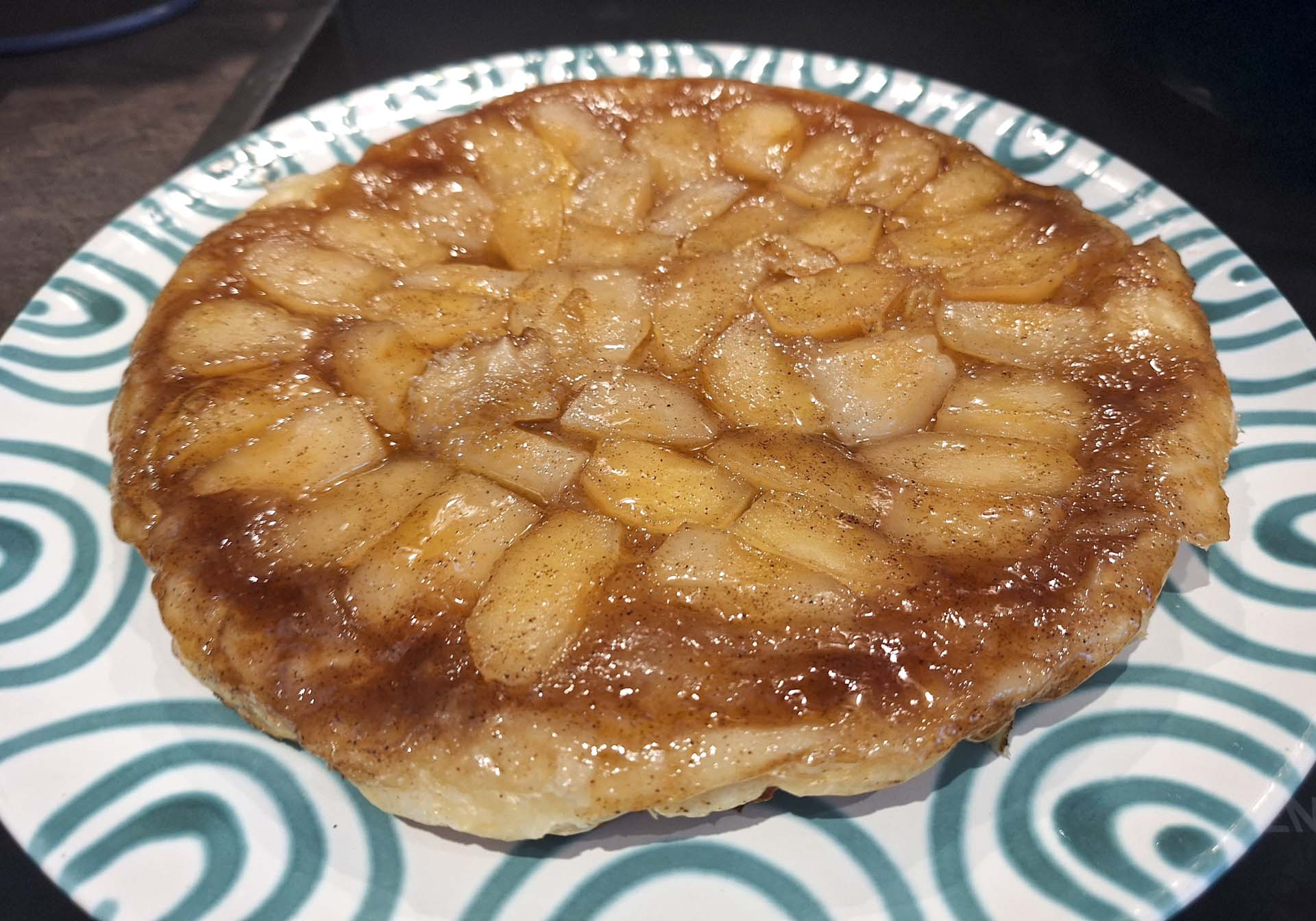 Tatin ganz servierbereit 1